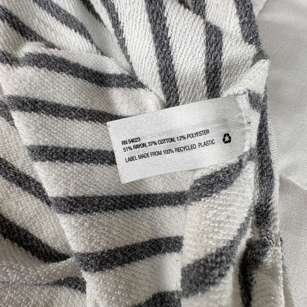 Gap Women’s Striped Cowl Neck Sweatshirt Small Gray White Pullover Top - Picture 6 of 6